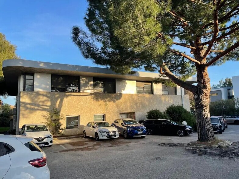 Office in La Seyne-sur-Mer for sale - Building Photo - Image 2 of 6