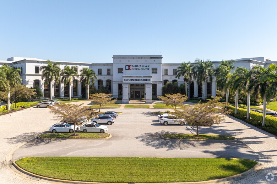 10800 Corkscrew Rd, Estero, FL for lease - Building Photo - Image 1 of 12