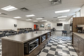 8267 Elmbrook Dr, Dallas, TX for sale Interior Photo- Image 2 of 14