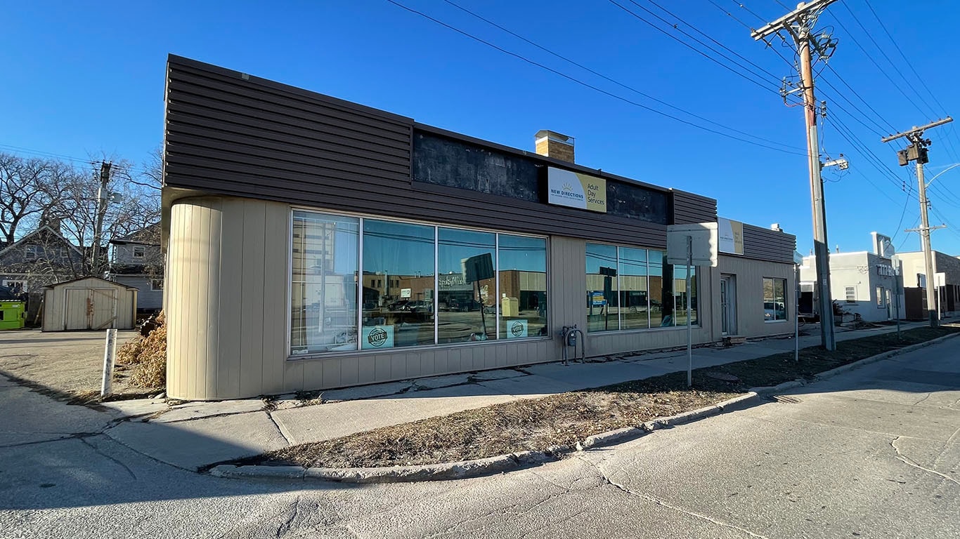 574 Erin St, Winnipeg, MB for lease Building Photo- Image 1 of 10