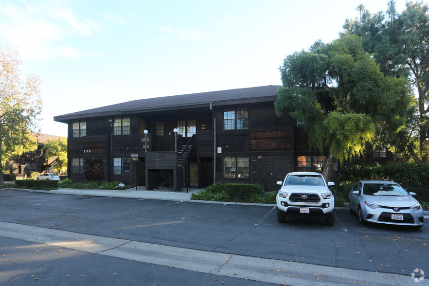 930 W 17th St, Santa Ana, CA for sale - Building Photo - Image 2 of 35