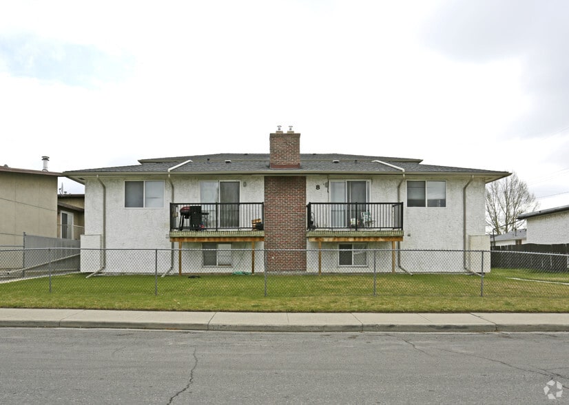 8 Huntley Close NE, Calgary, AB for sale - Building Photo - Image 2 of 3