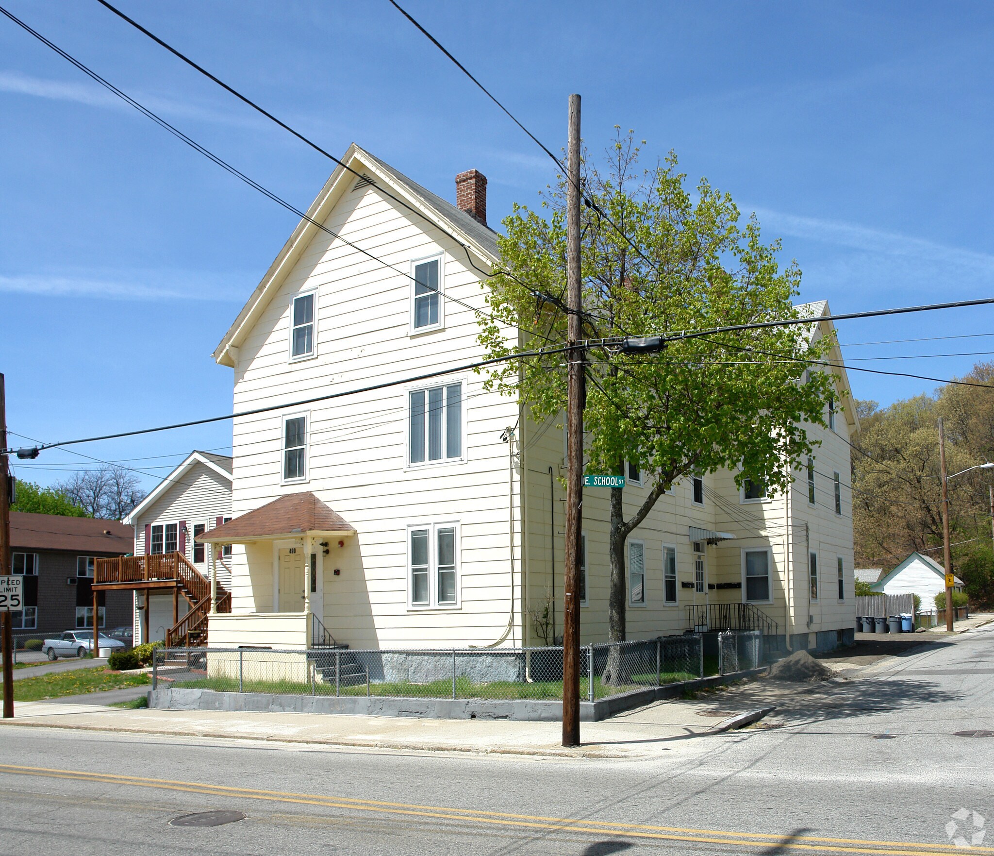 490 E School St, Woonsocket, RI for sale Primary Photo- Image 1 of 1