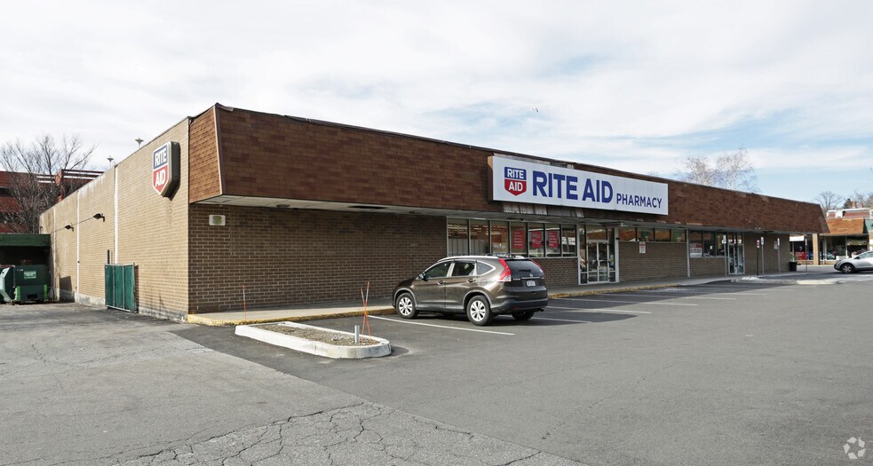 11011109 Main St, Peekskill, NY 10566 Crossroads Shopping Plaza