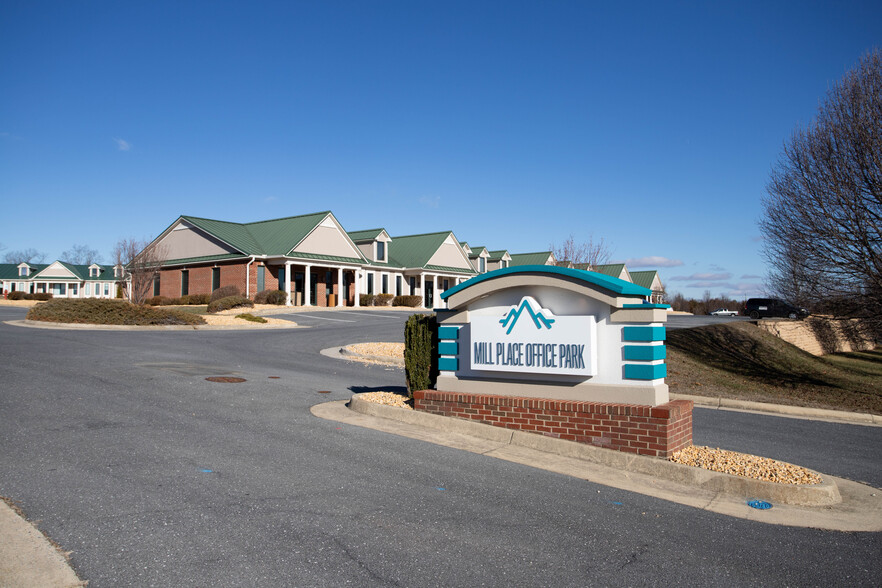 113 Mill Place Pky, Verona, VA for lease - Building Photo - Image 2 of 6