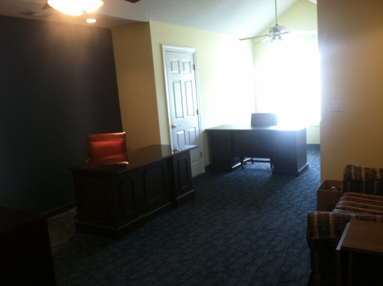 312 N Davis Dr, Warner Robins, GA for sale - Interior Photo - Image 1 of 1