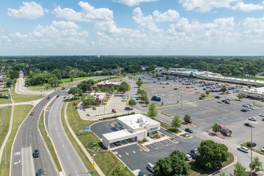 7351 Lemont Rd, Downers Grove, IL for sale - Building Photo - Image 2 of 12