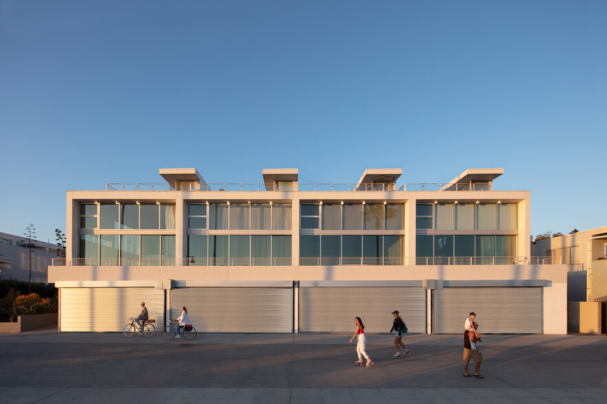 701 Ocean Front Walk, Venice, CA for lease - Building Photo - Image 1 of 14