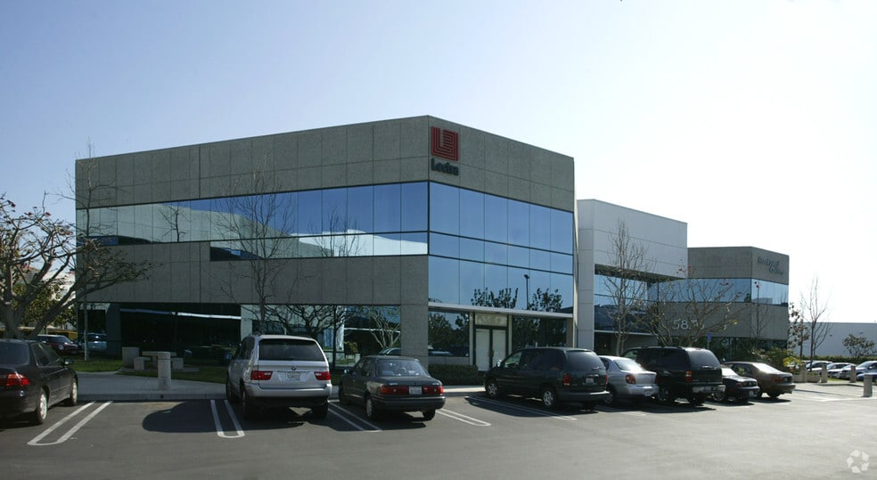 5836 Corporate Ave, Cypress, CA for lease - Building Photo - Image 3 of 6