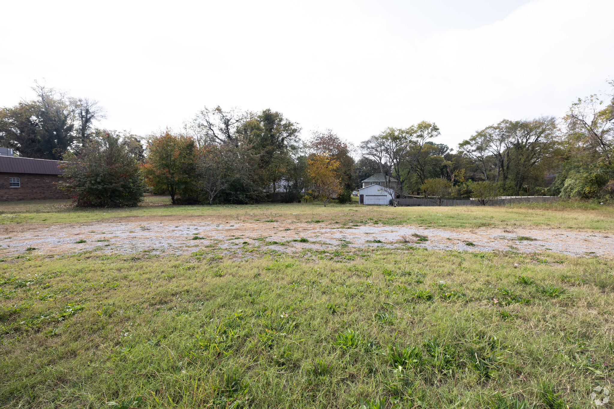 325 W Gaines St, Lawrenceburg, TN for sale Primary Photo- Image 1 of 2