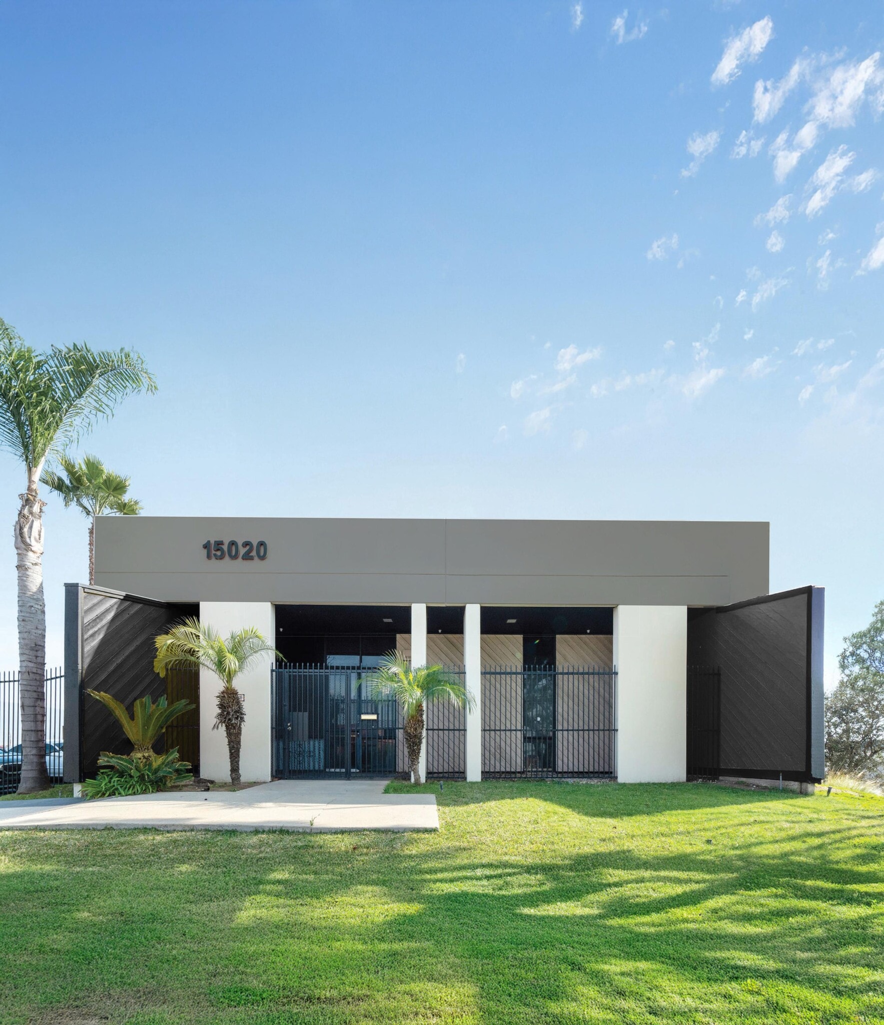 15020 S Main St, Gardena, CA for sale Building Photo- Image 1 of 4