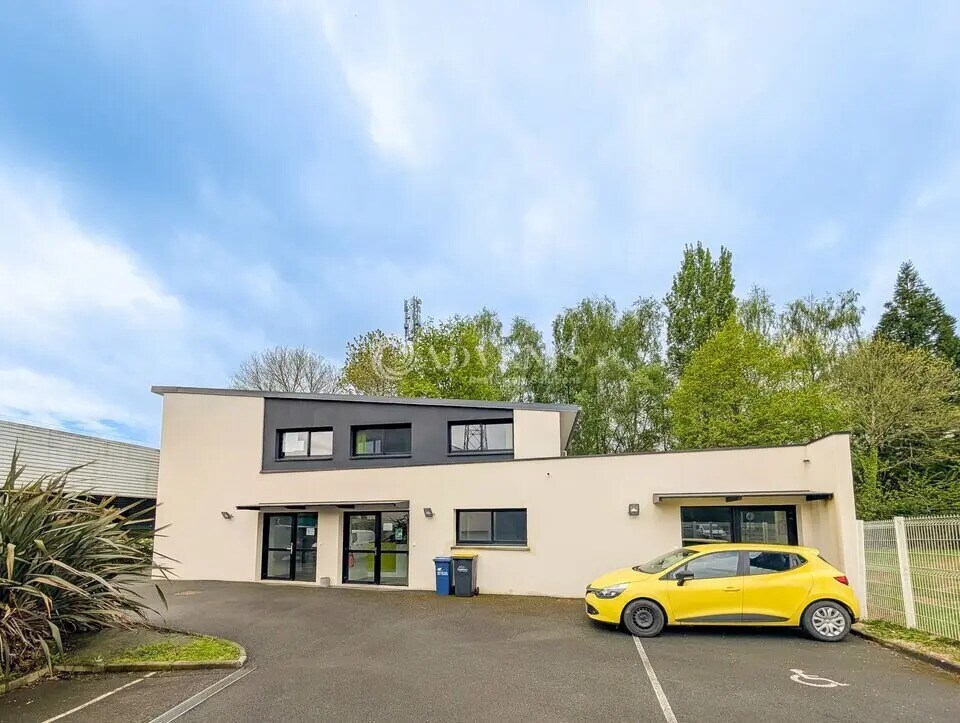 Office in Melesse for lease Building Photo- Image 1 of 13