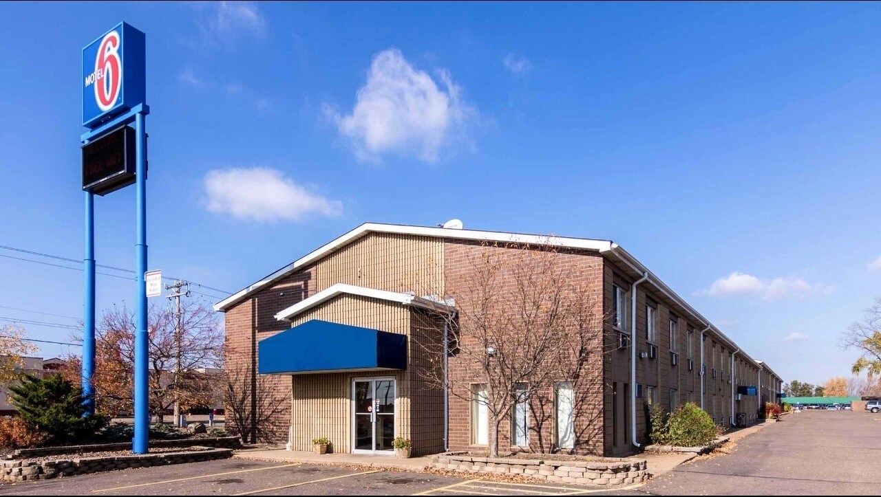 2305 Craig Rd, Eau Claire, WI 54701