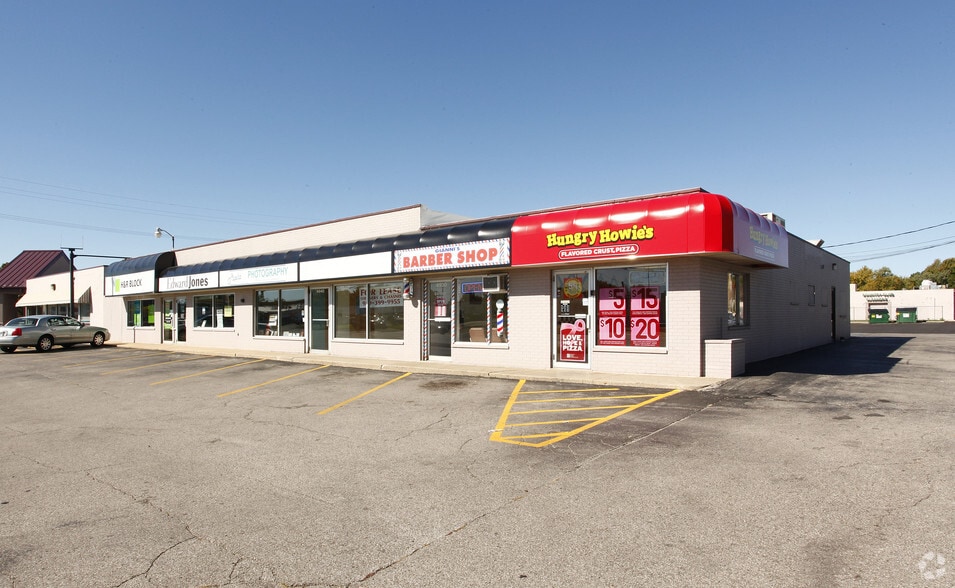 4930-4950 Gratiot Rd, Saginaw, MI for lease - Primary Photo - Image 1 of 5