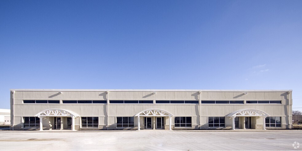 8624 Industrial Pky, Plain City, OH for lease - Building Photo - Image 1 of 8