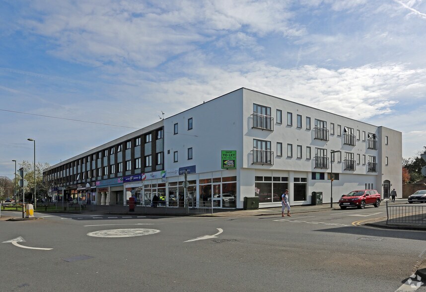 2-14 The Parade, Frimley for lease - Building Photo - Image 1 of 13