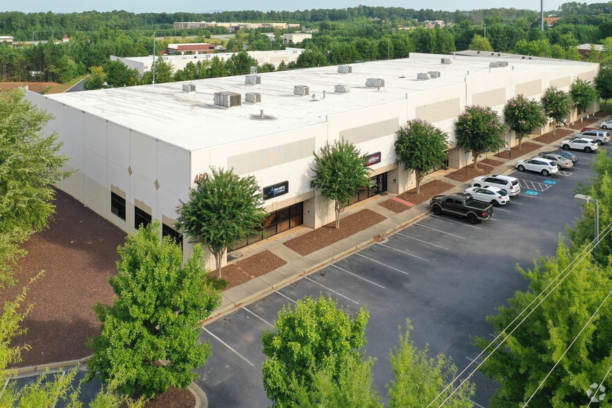 460 Brogdon Rd, Suwanee, GA for sale - Primary Photo - Image 1 of 1
