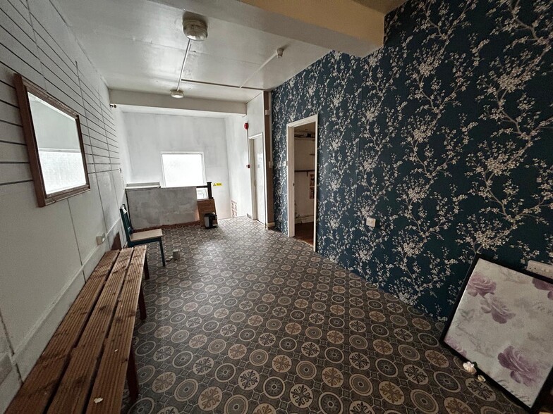 Oxford St, Swansea for sale - Interior Photo - Image 3 of 5