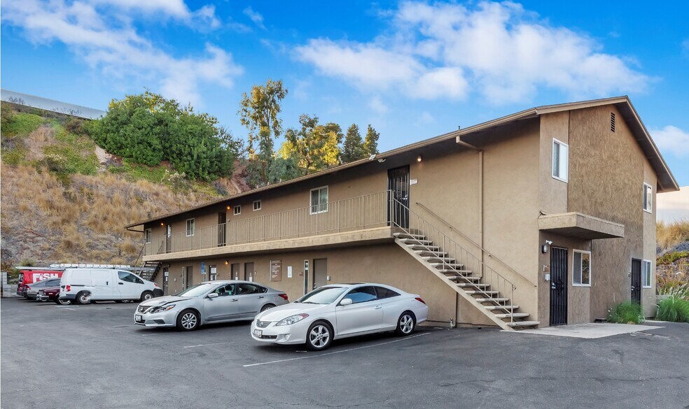 3654-3660 Ruffin Rd, San Diego, CA for lease - Building Photo - Image 2 of 13
