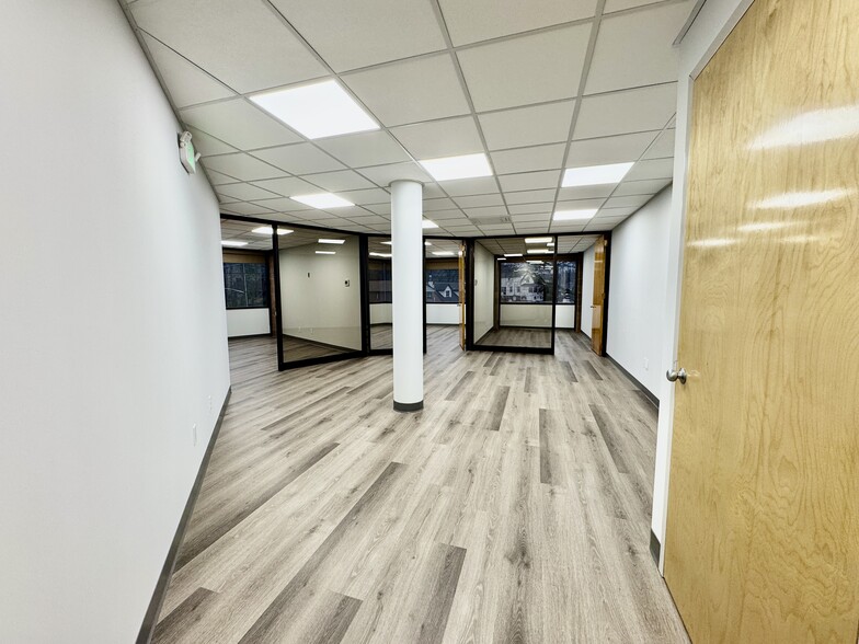 111 Brook St, Scarsdale, NY for lease - Interior Photo - Image 2 of 31