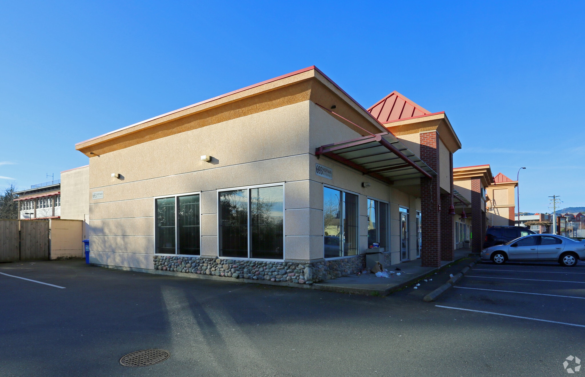 693 Hoffman Ave, Langford, BC for sale Primary Photo- Image 1 of 1