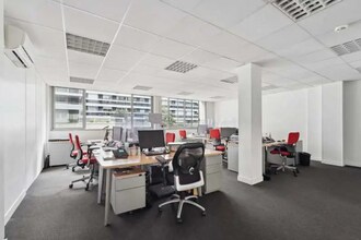 Coworking Space in Paris for lease Interior Photo- Image 1 of 2