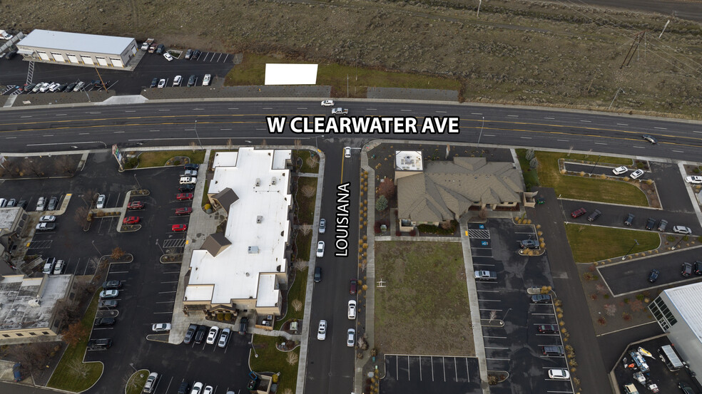 8504 W Clearwater Ave, Kennewick, WA for lease - Primary Photo - Image 1 of 6