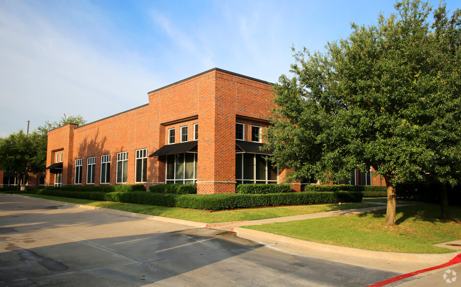 870 S Denton Tap Rd, Coppell, TX for lease - Building Photo - Image 1 of 4