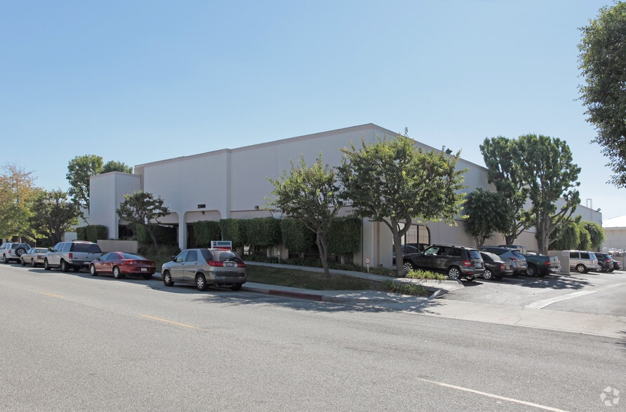 2550-2560 W 237th St, Torrance, CA for lease - Building Photo - Image 3 of 3