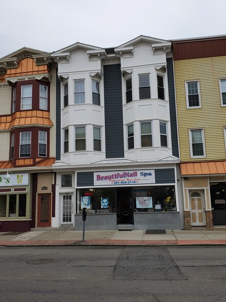 806 Broadway, Bayonne, NJ for sale - Building Photo - Image 1 of 1