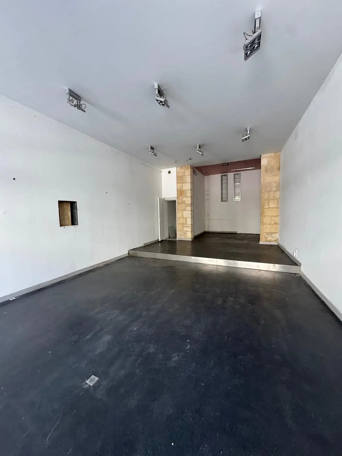 in Bordeaux for sale Building Photo- Image 1 of 1