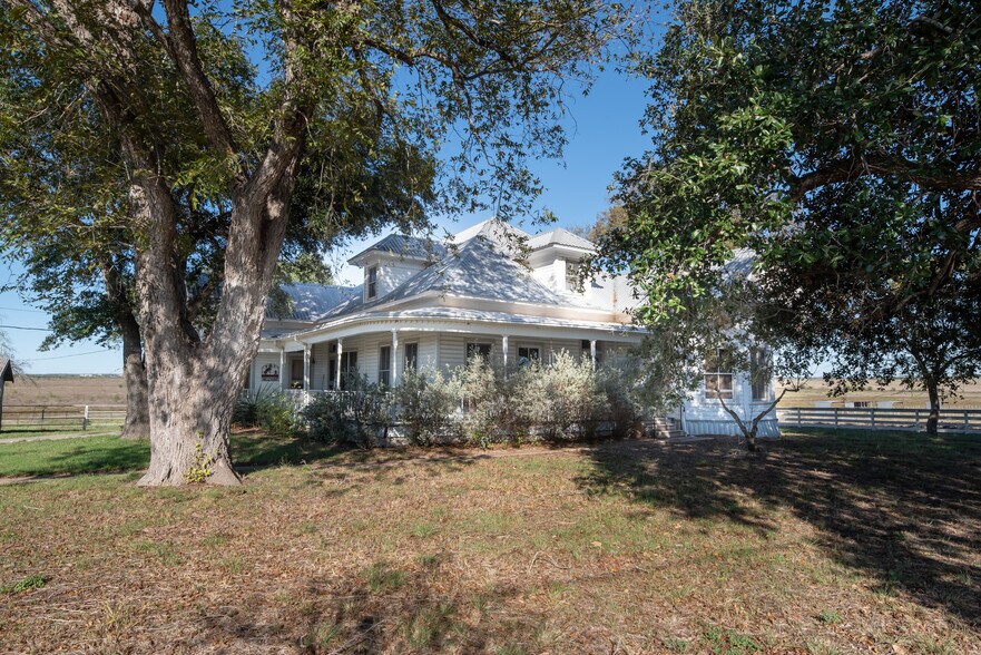 550 Beback Inn Rd, San Marcos, TX for sale - Primary Photo - Image 1 of 9