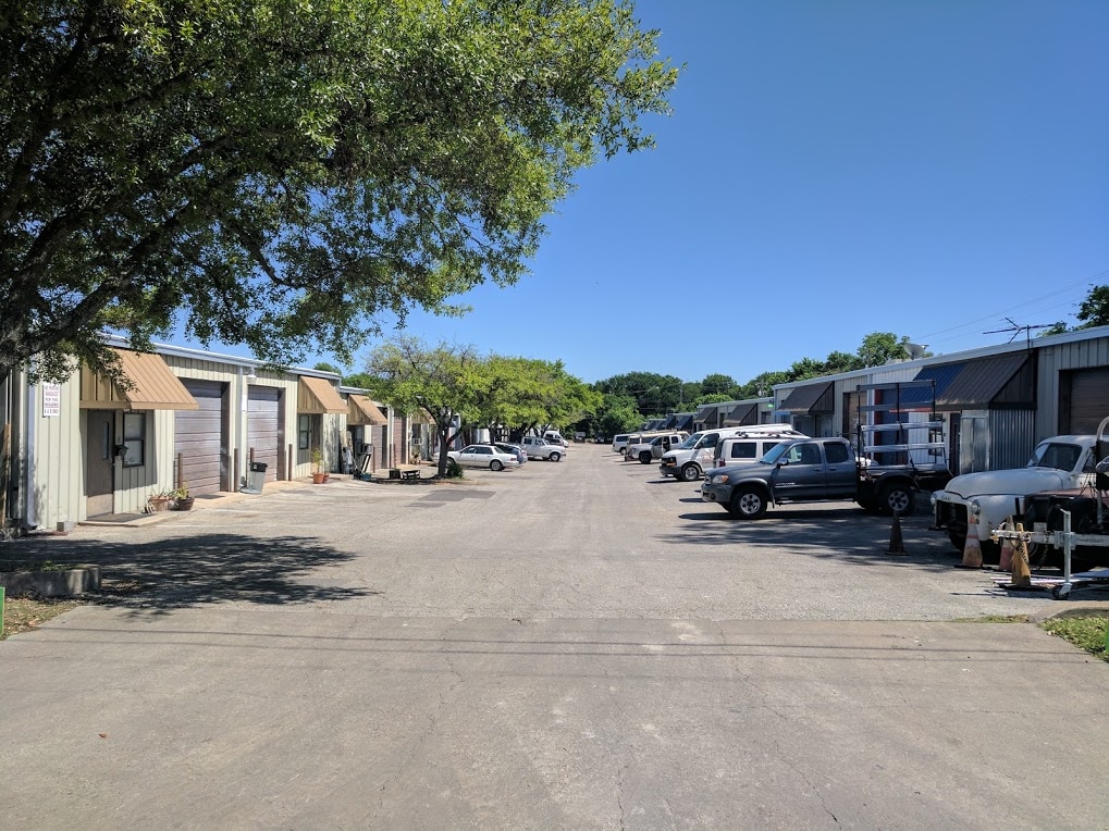 2309-2311 Thornton Rd, Austin, TX for lease Primary Photo- Image 1 of 7