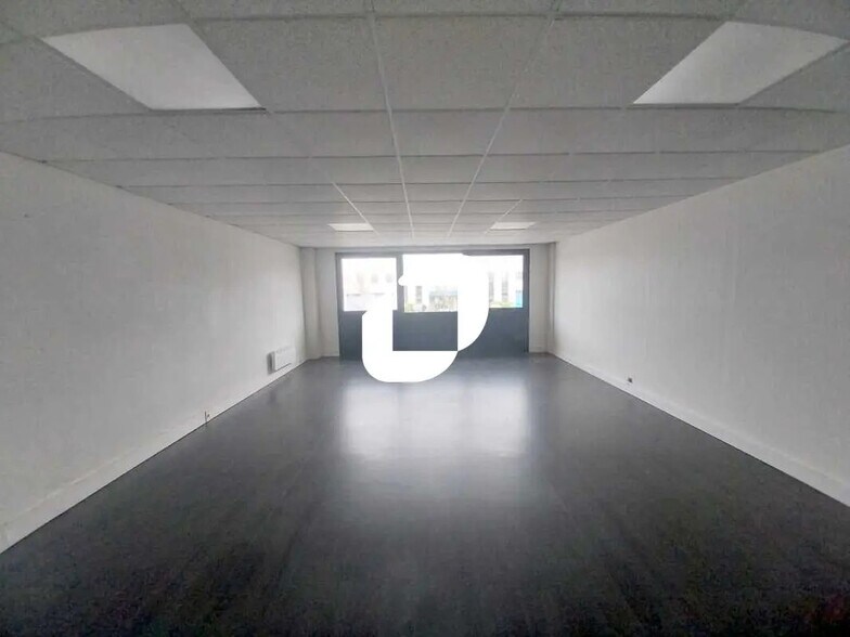 27 Rue Du Gros Murger, Herblay-sur-Seine for lease - Building Photo - Image 3 of 20