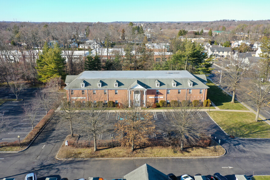 750 Broad St, Shrewsbury, NJ for lease - Building Photo - Image 3 of 18