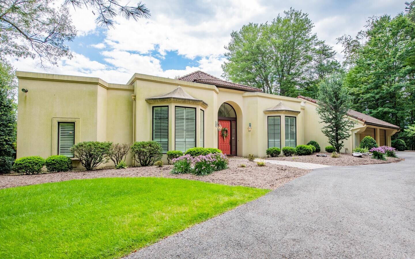 931 Upland Rd, Williamsport, PA 17701