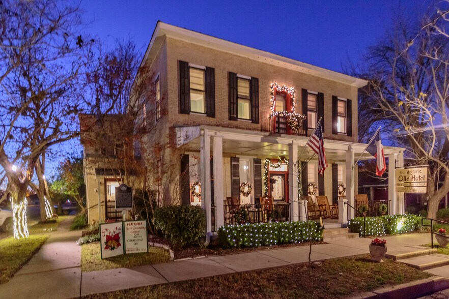 218 S Market St Flatonia Tx 78941 Hospitality For Sale Loopnet Com