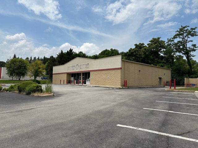 1046 Mulberry St, Loudon, TN for lease - Building Photo - Image 1 of 2