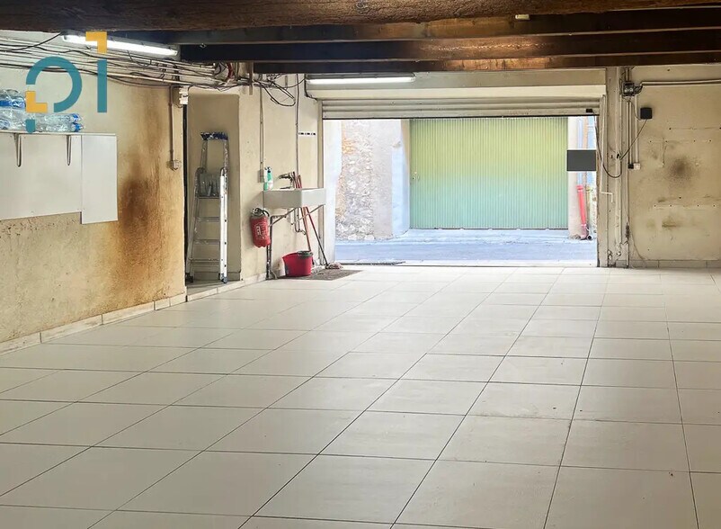 Flex in Saint-Cannat for lease - Building Photo - Image 3 of 4