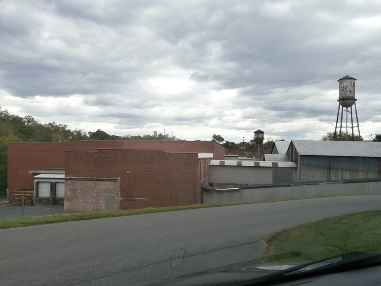 501 E Naomi St, Randleman, NC for lease - Building Photo - Image 3 of 16