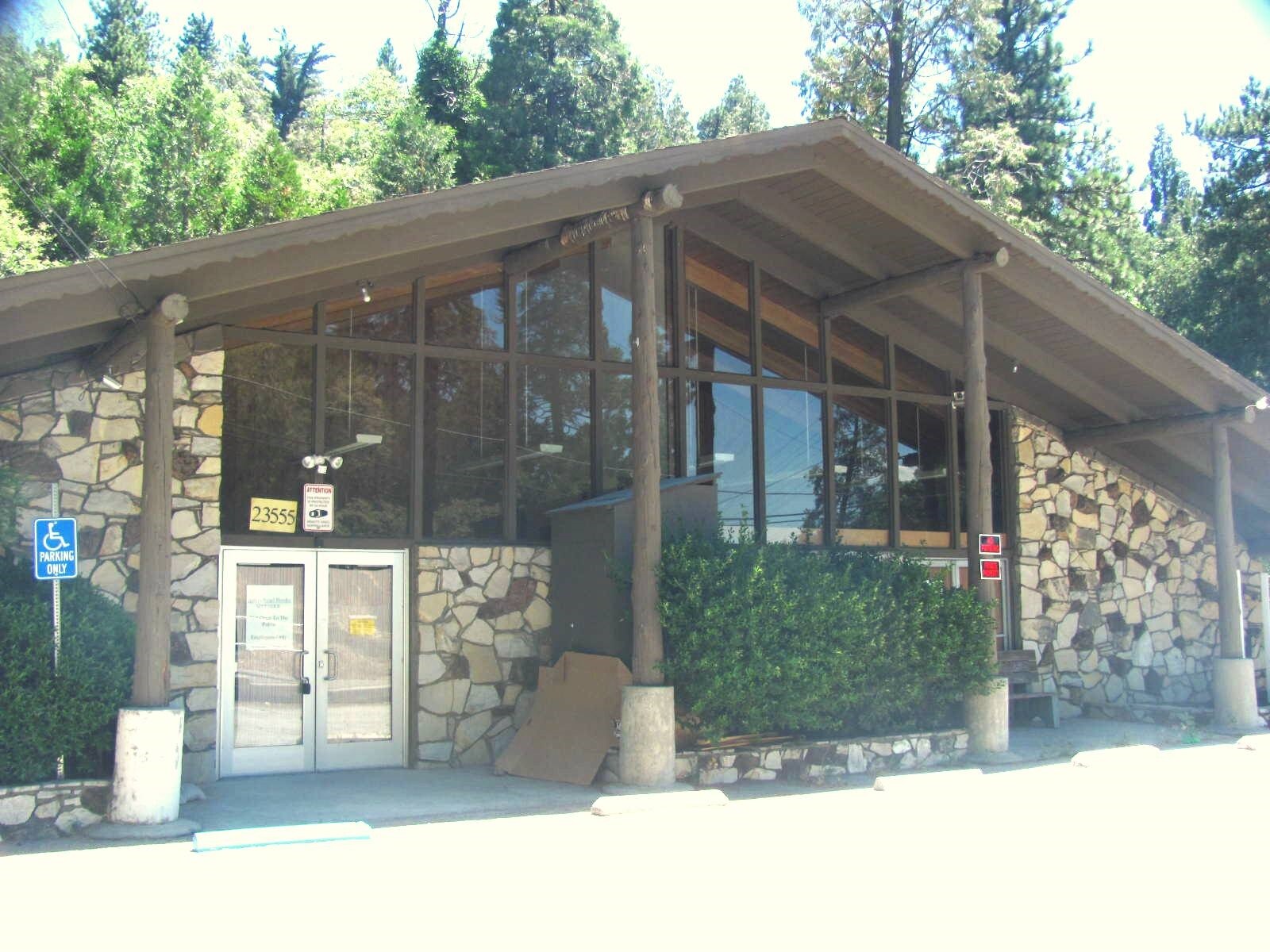 23555 Knapps Cut Off, Crestline, CA for sale Primary Photo- Image 1 of 1
