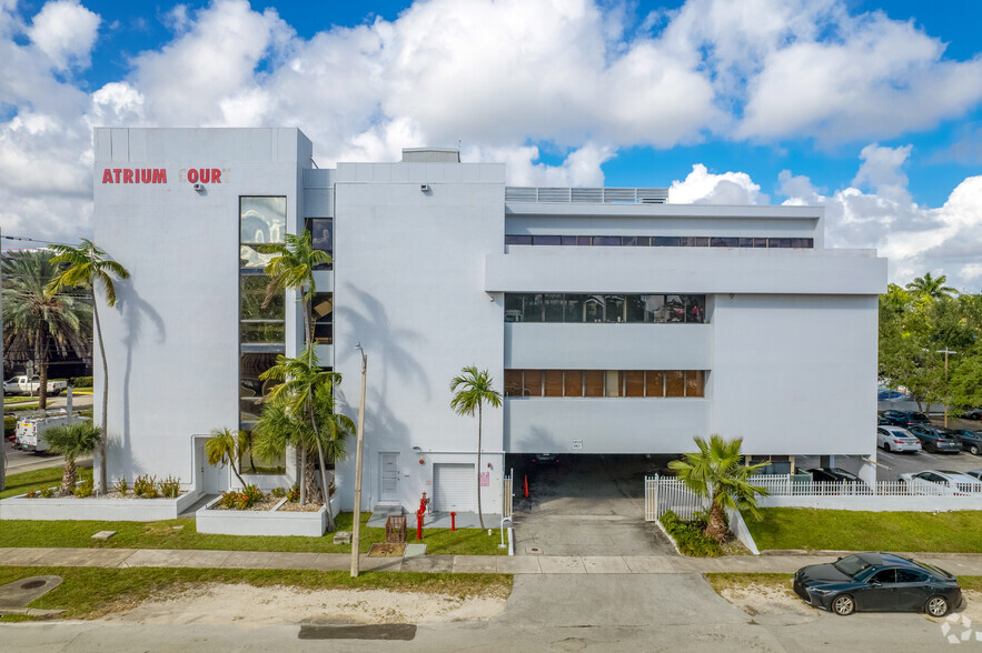 11077 Biscayne Blvd, North Miami, FL for lease - Building Photo - Image 2 of 3