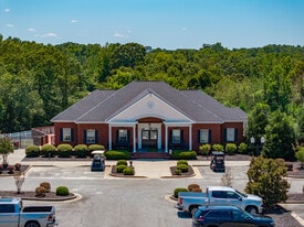 128 Oakview Club Dr, Macon-Bibb GA - Golf Course