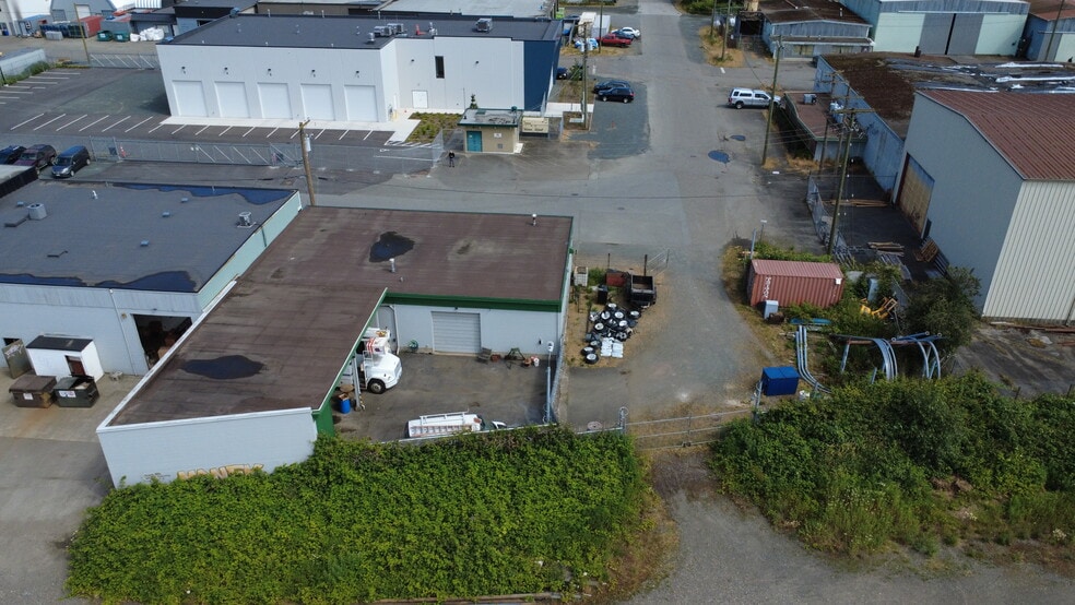 46202 Fifth Ave, Chilliwack, BC for sale - Building Photo - Image 2 of 4