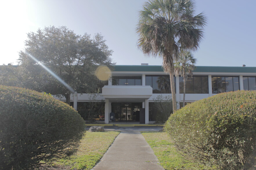 103 Century 21 Dr, Jacksonville, FL for lease - Building Photo - Image 1 of 23