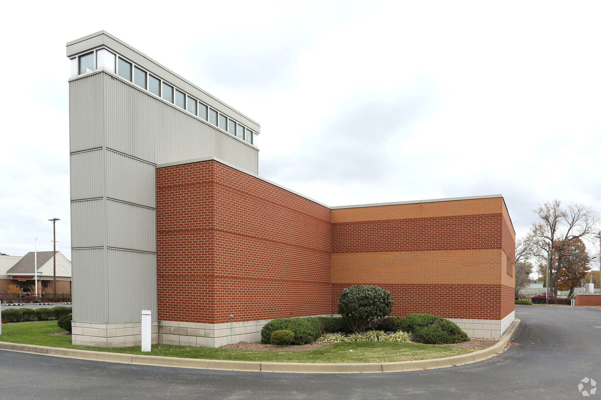 900 Spring St, Jeffersonville, IN for sale Primary Photo- Image 1 of 1