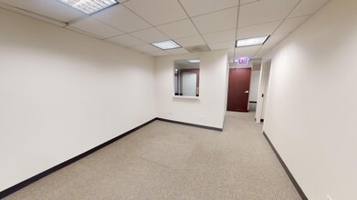 1 N La Salle St, Chicago, IL for lease Interior Photo- Image 2 of 3