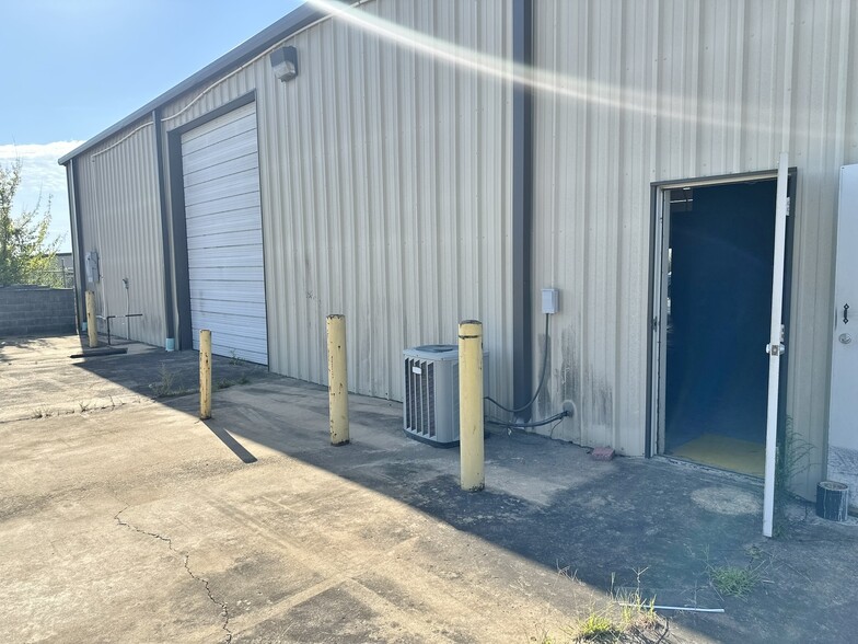 900 Runway Dr, Conway, AR for lease - Building Photo - Image 2 of 5