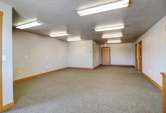 5402 53rd Ave S, Fargo, ND for lease Building Photo- Image 2 of 12