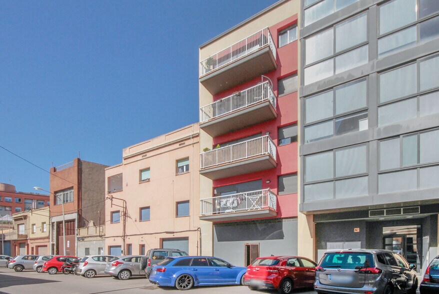 Multifamily in Badalona, Barcelona for sale - Primary Photo - Image 1 of 1